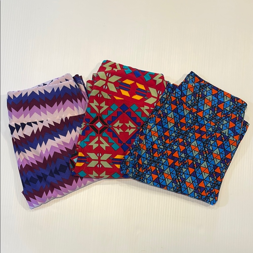 LuLaRoe Women’s OS Colorful Geometric Patterned Leggings